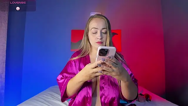 scarletmorgan2218 online show from September 15, 5:53 pm