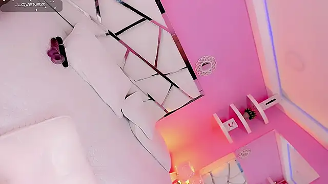 Ariia-janee online show from January 17, 5:59 am