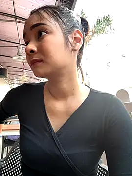 Natural Asian Girl online show from November 27, 8:28 am