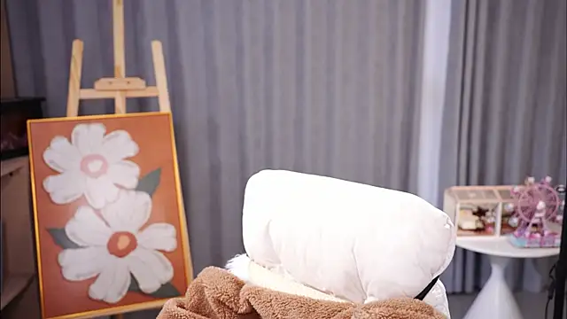 karina0703 online show from December 17, 9:35 am