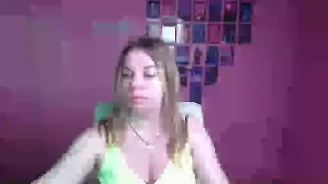 Snapshot of Jessica_Amore chatting on October 20, 5:32 am Jessica Amore online show from October 20, 5:32 am