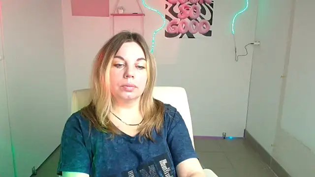 Snapshot of Jessica_Amore chatting on October 15, 7:33 am Jessica Amore online show from October 15, 7:33 am