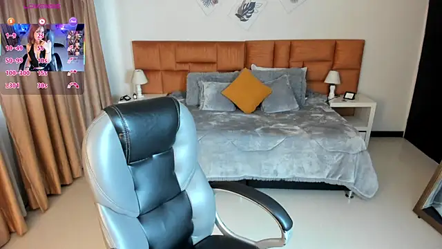 Catti Brie online show from October 28, 12:11 pm