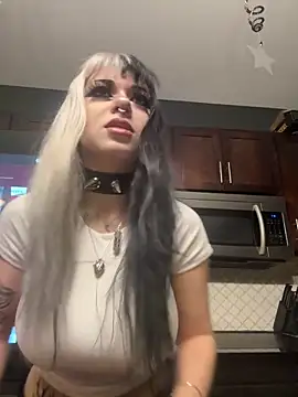 Paige Turner online show from February 5, 11:30 pm