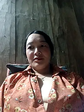 Snapshot of Bliss_rose chatting on October 6, 9:48 am Bliss rose online show from October 6, 9:48 am