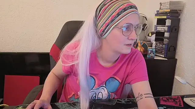 lisa yummi online show from March 16, 1:26 pm