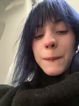 Only April online show from March 30, 4:23 am