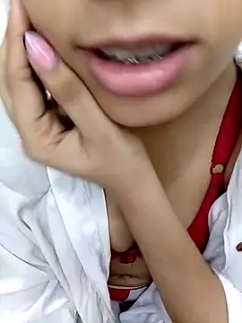 blueeyegirl22 online show from December 13, 8:15 pm