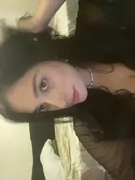 pudizinhaa online show from April 28, 9:46 am