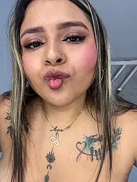 ashley-swift- online show from October 17, 9:01 am