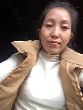 Huong-Ly online show from November 14, 4:01 am