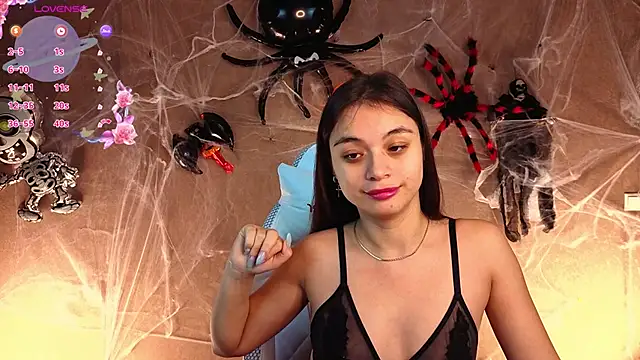 Snapshot of Leila_Hefner chatting on October 16, 2:47 am Leila Hefner online show from October 16, 2:47 am