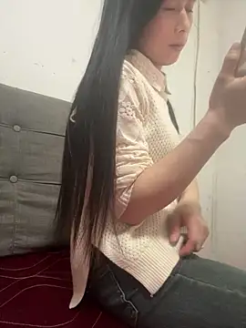 crhong666 online show from April 14, 12:33 am