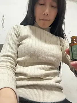 crhong666 online show from March 8, 1:13 am