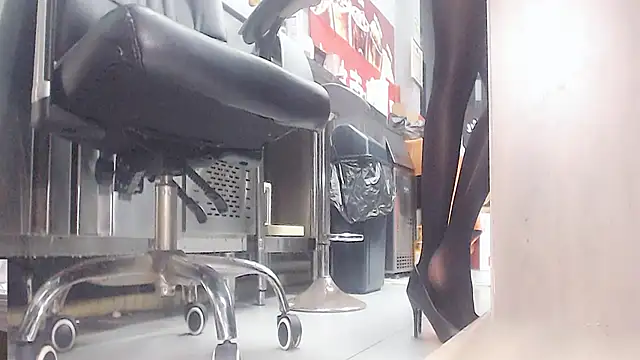 Eileen-L online show from October 17, 9:12 am