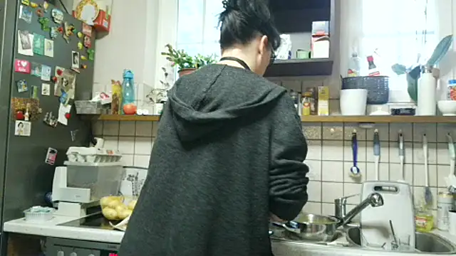 honey47 online show from October 11, 2:31 pm