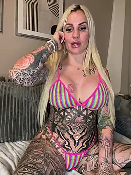 CoraDiamond online show from January 9, 9:52 pm