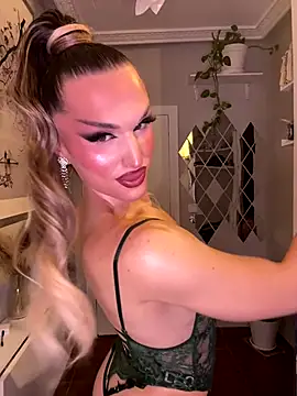 lacattiva online show from October 2, 7:52 pm