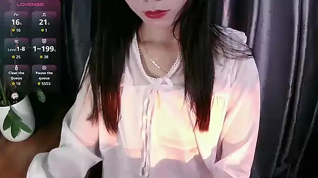 Mai aug online show from November 14, 3:45 pm