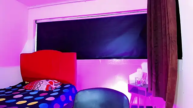 Britany montiel online show from April 16, 8:08 pm