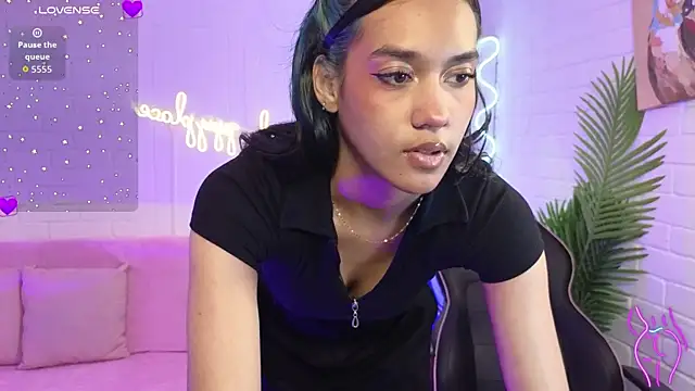 Snapshot of artemiss_tay chatting on October 10, 7:41 pm artemiss tay online show from October 10, 7:41 pm