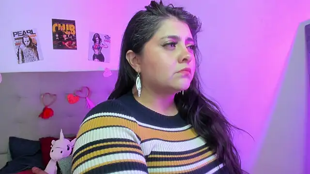 TifanyAmazinng online show from February 17, 2:49 pm