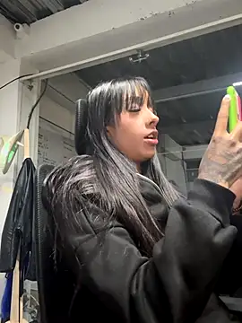 Aleja ruizz online show from December 3, 6:27 am