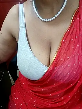 Snapshot of tami_lavanya chatting on September 28, 10:09 am tami lavanya online show from September 28, 10:09 am