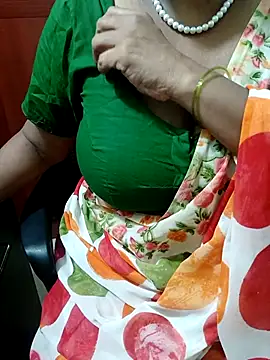 Snapshot of tami_lavanya chatting on September 18, 5:55 pm tami lavanya online show from September 18, 5:55 pm
