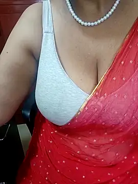Snapshot of tami_lavanya chatting on September 23, 8:12 am tami lavanya online show from September 23, 8:12 am