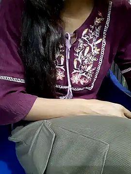 Aarti-kumri online show from October 30, 4:52 pm