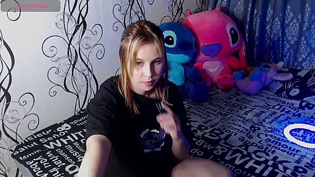 Snapshot of RoyAngela chatting on September 25, 9:34 pm RoyAngela online show from September 25, 9:34 pm