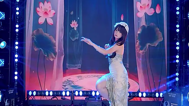 cdyyds001 online show from February 6, 12:30 pm