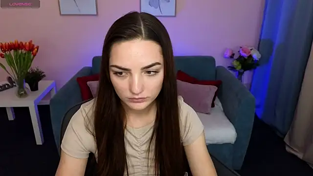 Snapshot of MyEllaLuvs chatting on September 13, 8:28 pm MyEllaLuvs online show from September 13, 8:28 pm