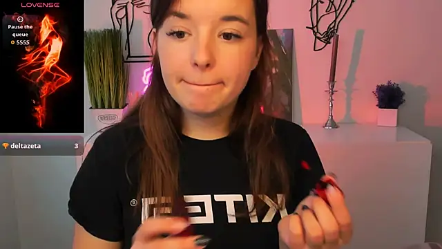 nika-still online show from October 26, 10:43 am