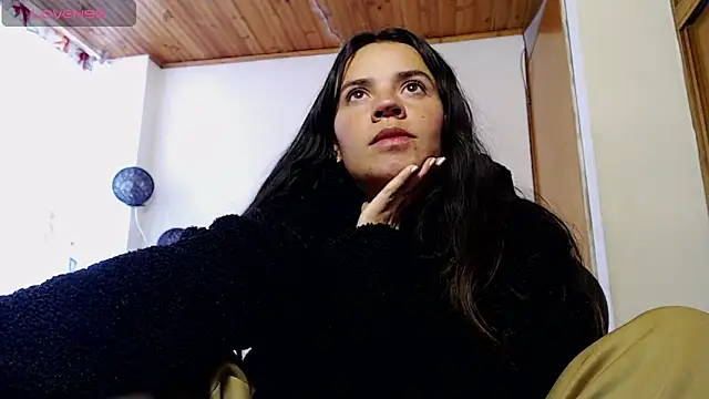 Skylar Serenity online show from October 30, 7:48 pm