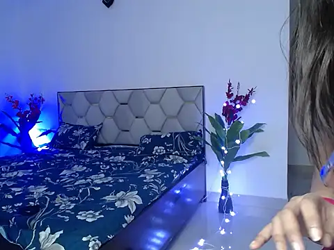 Snapshot of Little_queenn chatting on October 13, 9:28 pm Little queenn online show from October 13, 9:28 pm