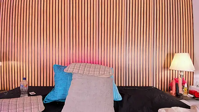 keeyla stone online show from September 12, 10:28 pm