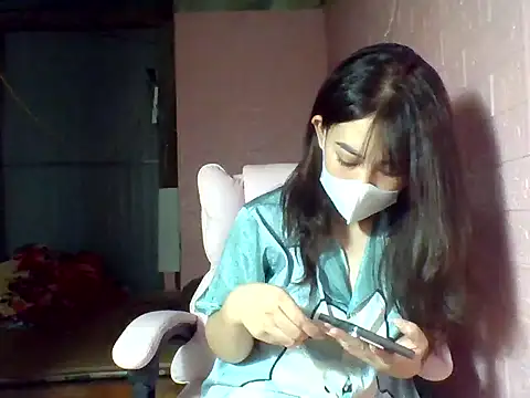 Snapshot of Seri202 chatting on October 6, 12:00 pm Seri202 online show from October 6, 12:00 pm