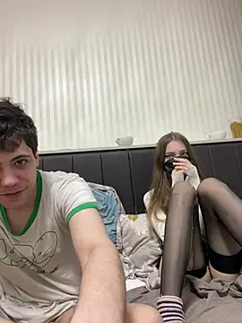 lovburger online show from May 7, 7:06 pm