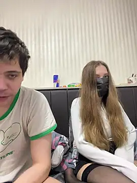 lovburger online show from June 3, 9:42 pm