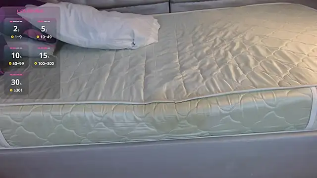 angiellam online show from October 4, 6:56 pm