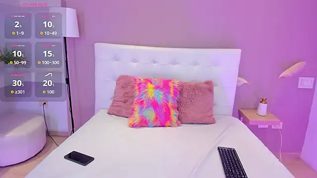 KendraChavez  online show from September 8, 9:25 pm