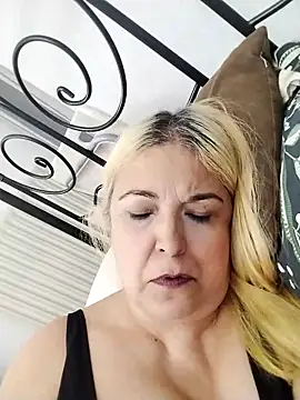 Snapshot of MarielaFerrer chatting on September 27, 6:26 pm MarielaFerrer online show from September 27, 6:26 pm