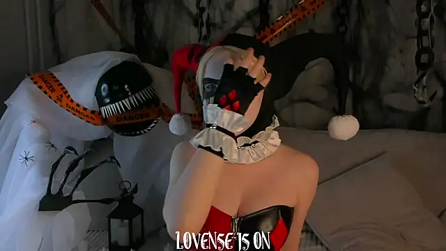 ElizSpieth online show from October 31, 1:18 am