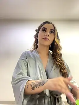 CharlotteBrownn  online show from December 3, 12:35 am