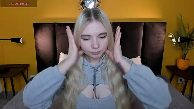 RuthBryant online show from November 25, 4:14 am