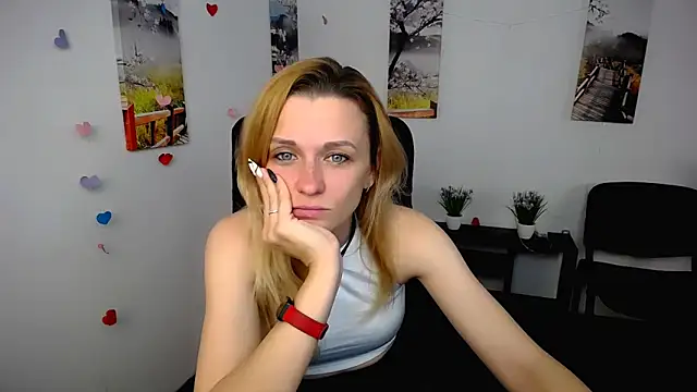 PeppyMia online show from November 12, 7:39 am