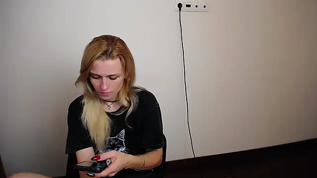 PeppyMia online show from September 21, 7:07 am