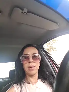 Snapshot of Rosaliemilaxxx chatting on September 25, 9:52 am Rosaliemilaxxx online show from September 25, 9:52 am